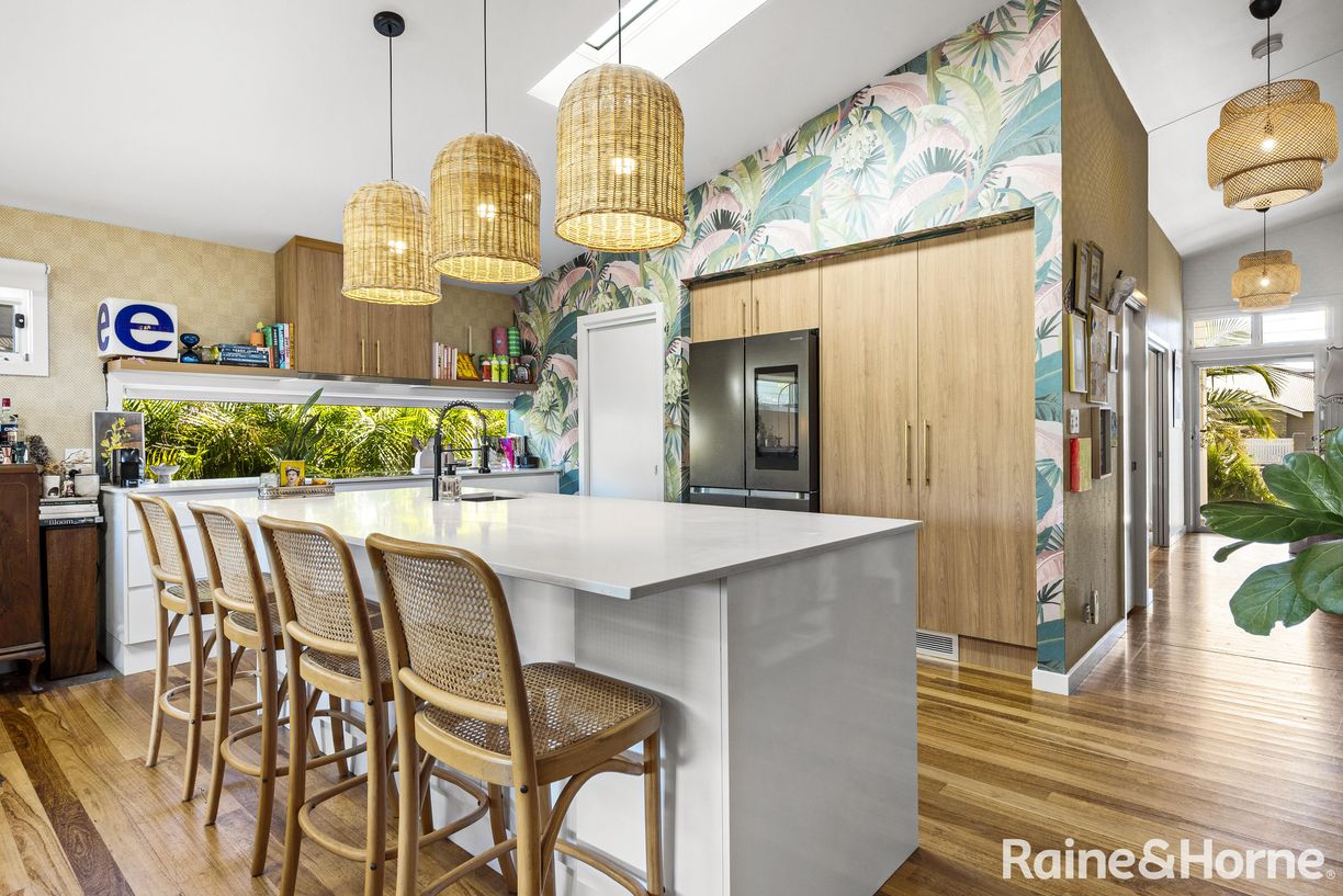 25 Parker Crescent — photo 6 of 30