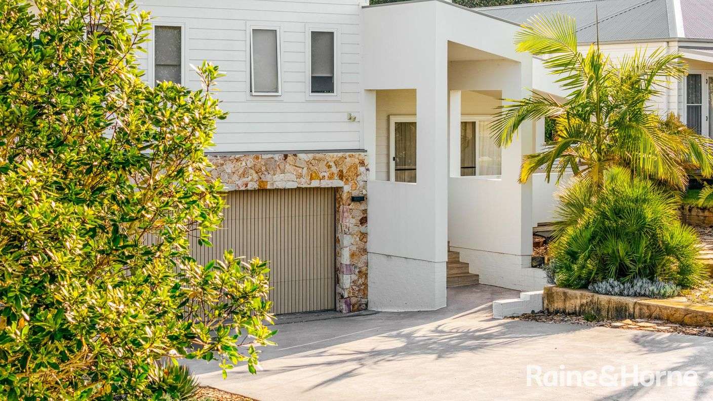 25 Parker Crescent — photo 5 of 30