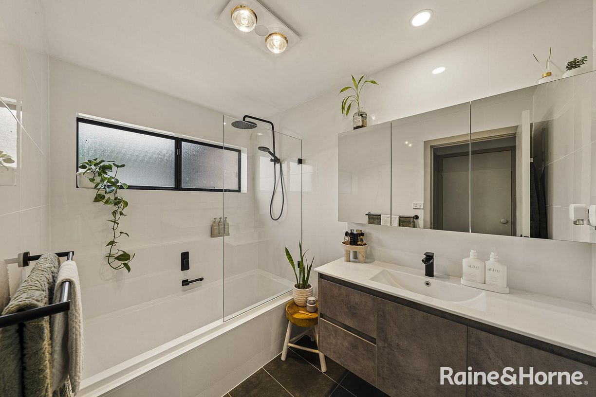 7/76 Brinawarr Street — photo 7 of 16