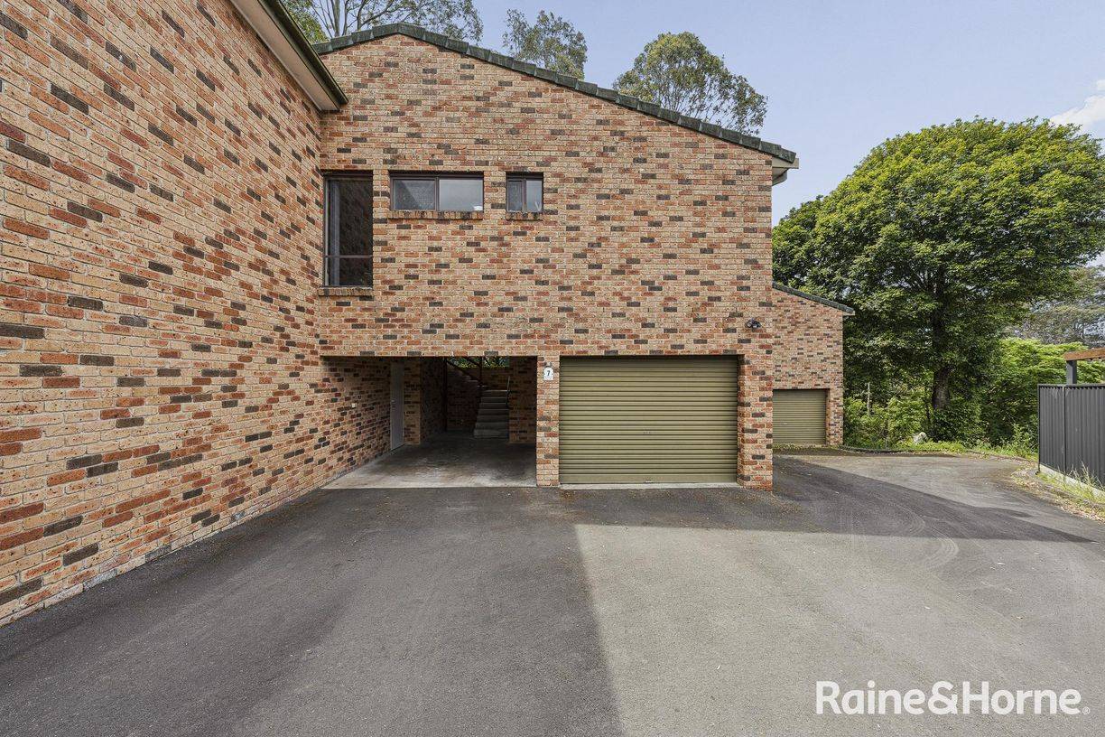 7/76 Brinawarr Street — photo 2 of 16