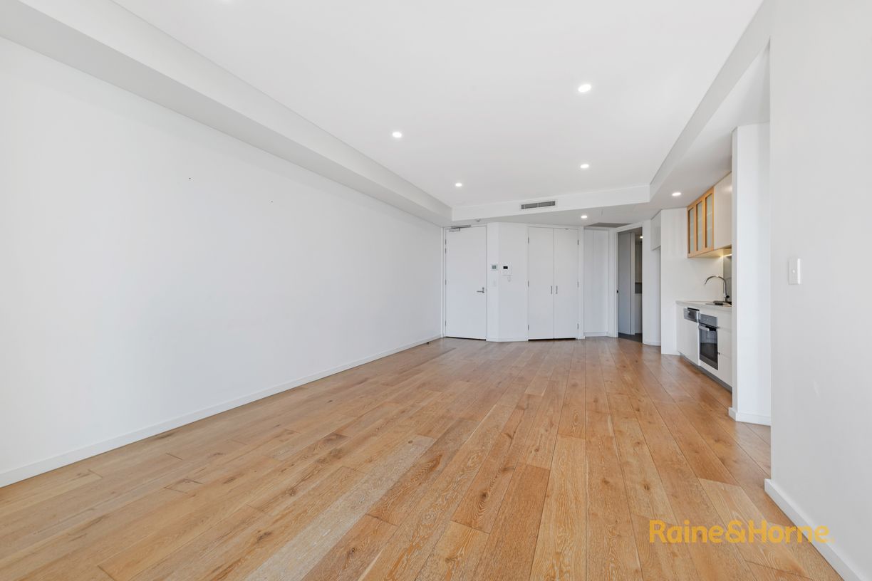 316/1 Wattle Crescent — photo 4 of 10