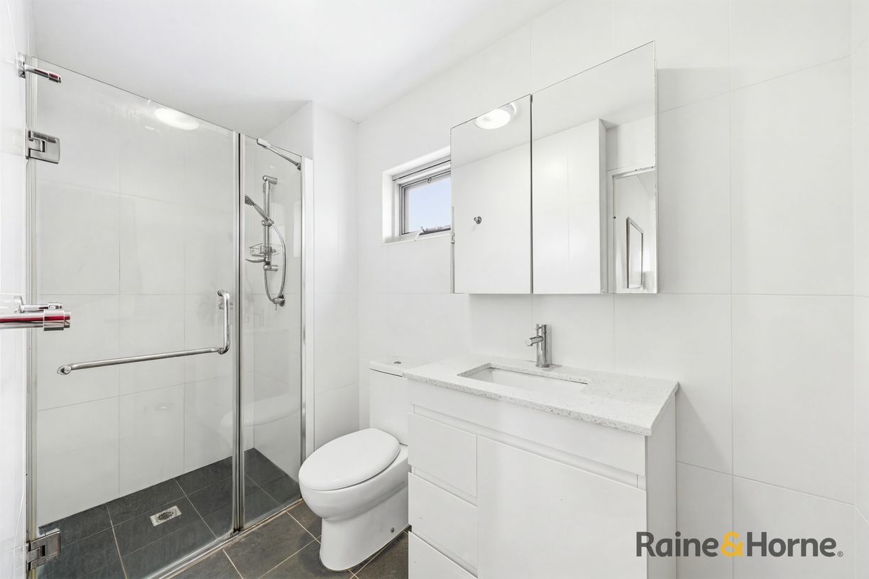 50/21 Sorrell Street — photo 15 of 16