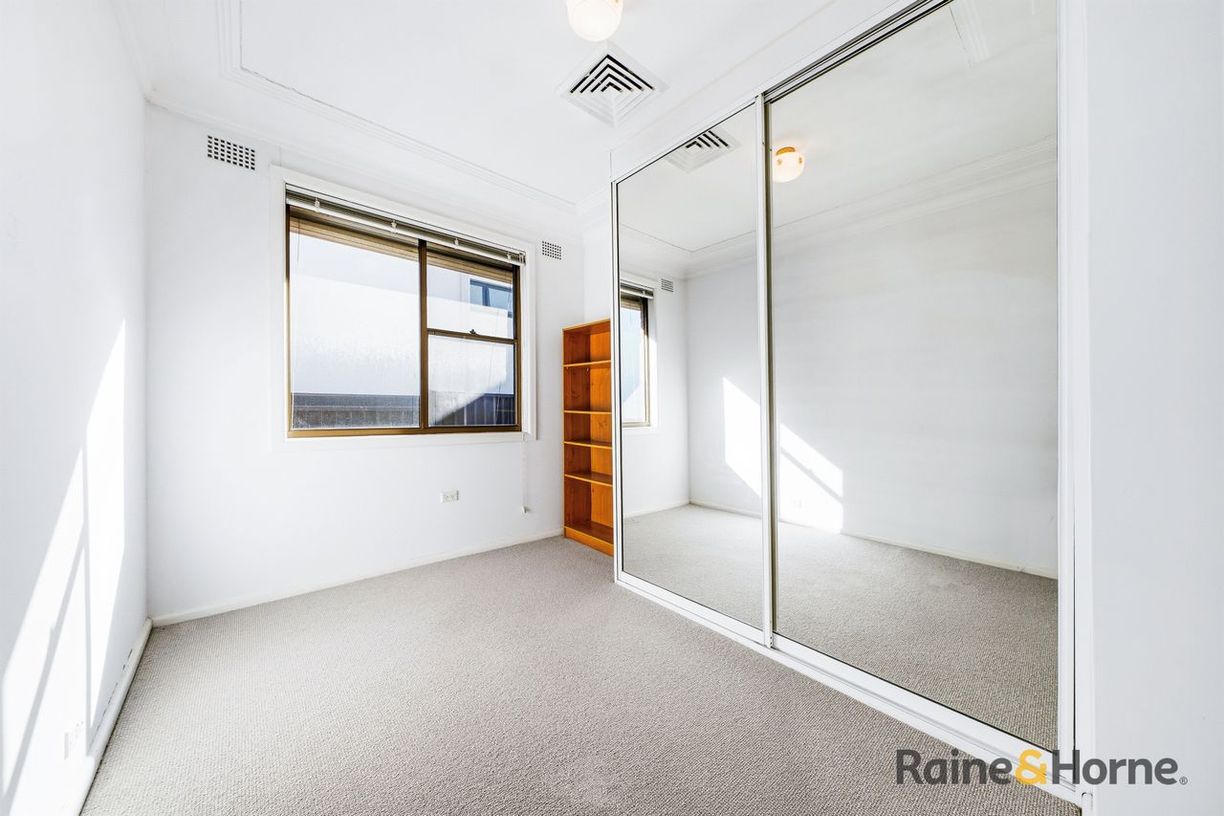 10 Stamford Ave — photo 12 of 20