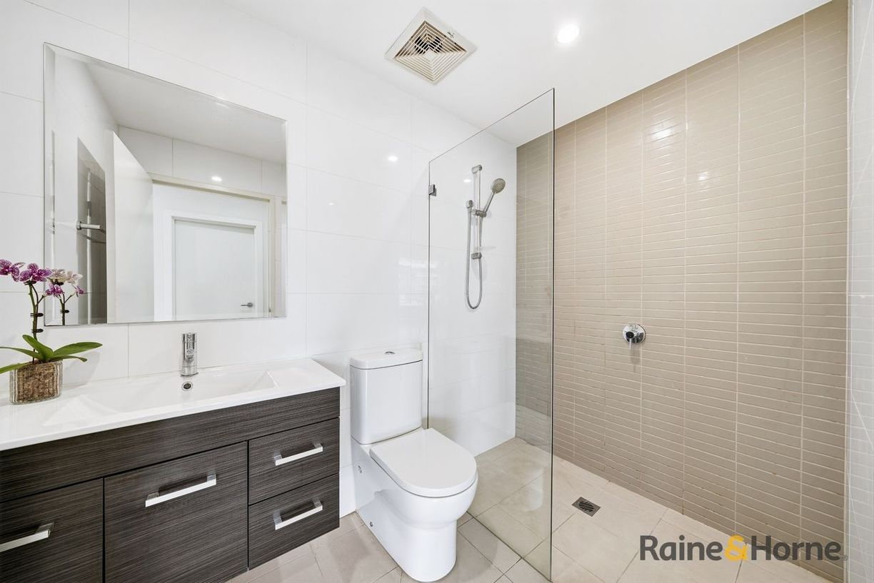 503/245-247 Carlingford Road — photo 10 of 11