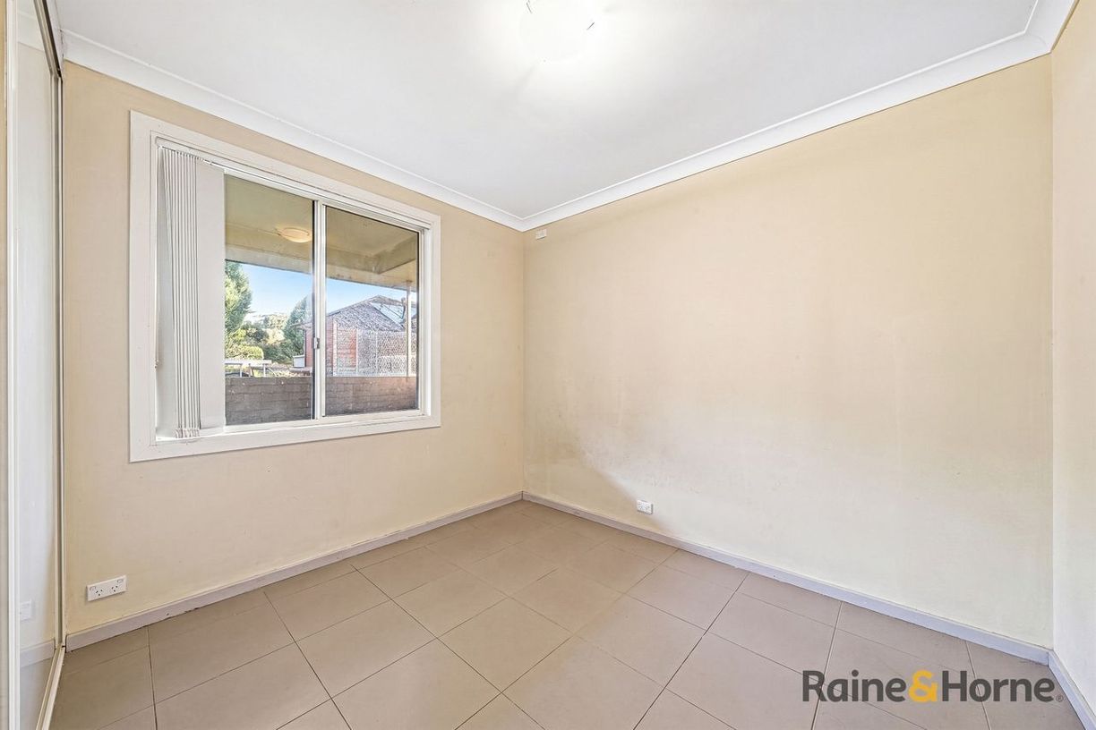 204 Carlingford Rd — photo 17 of 20