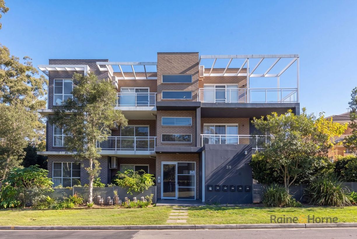 102/39 Moffatts Drive — photo 9 of 9