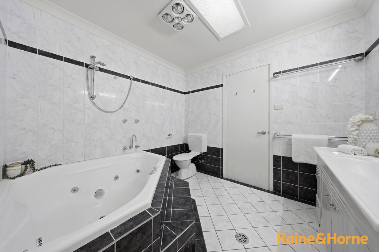 28 Snowdon Ave — photo 11 of 17