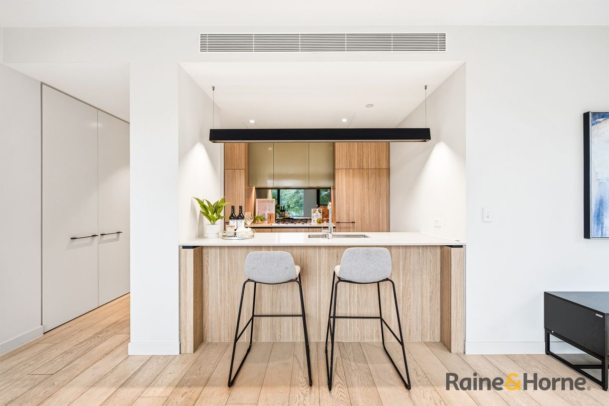 111/120 Herring Road — photo 8 of 17