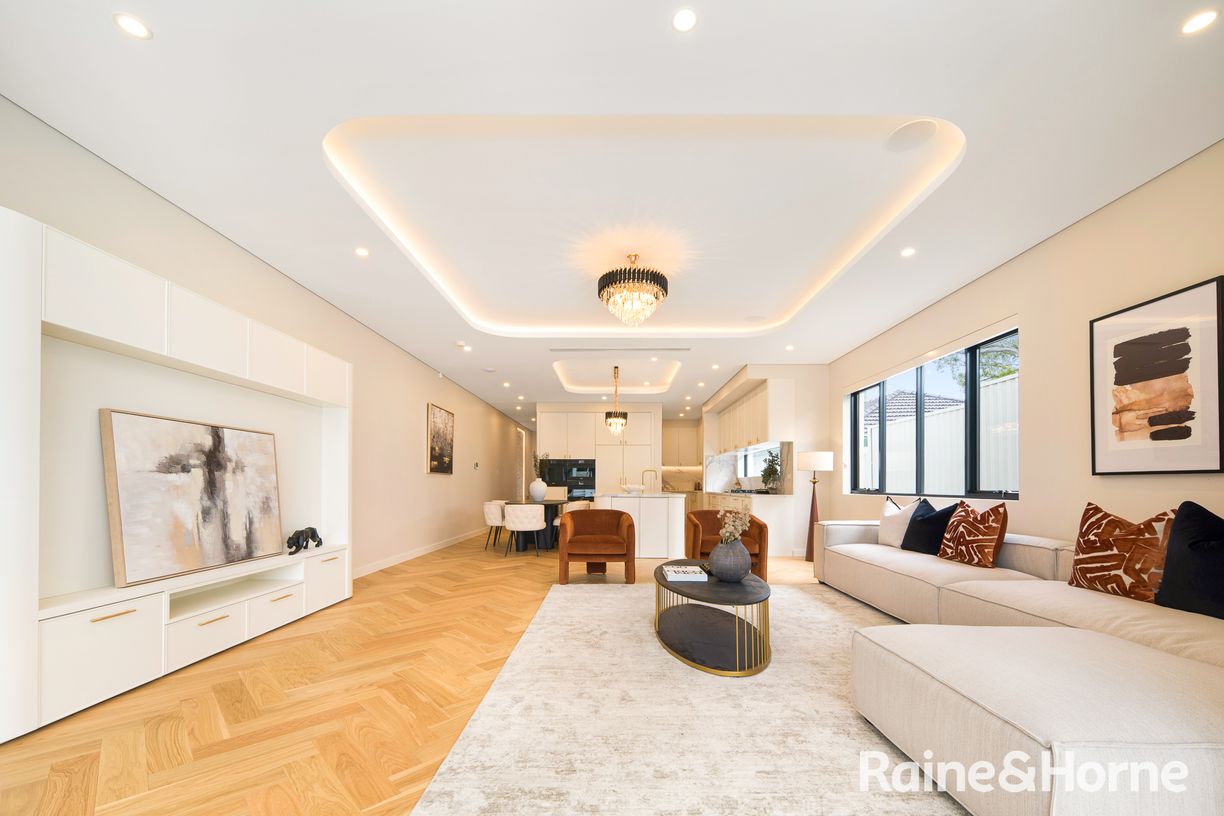 26 Denistone Rd — photo 4 of 27