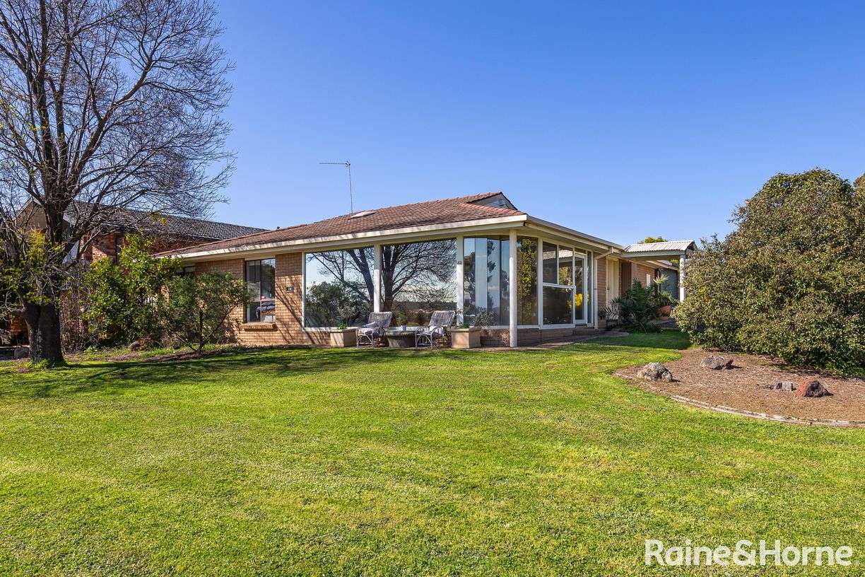 28 Eastlake Drive — photo from Raine & Horne Wagga Wagga