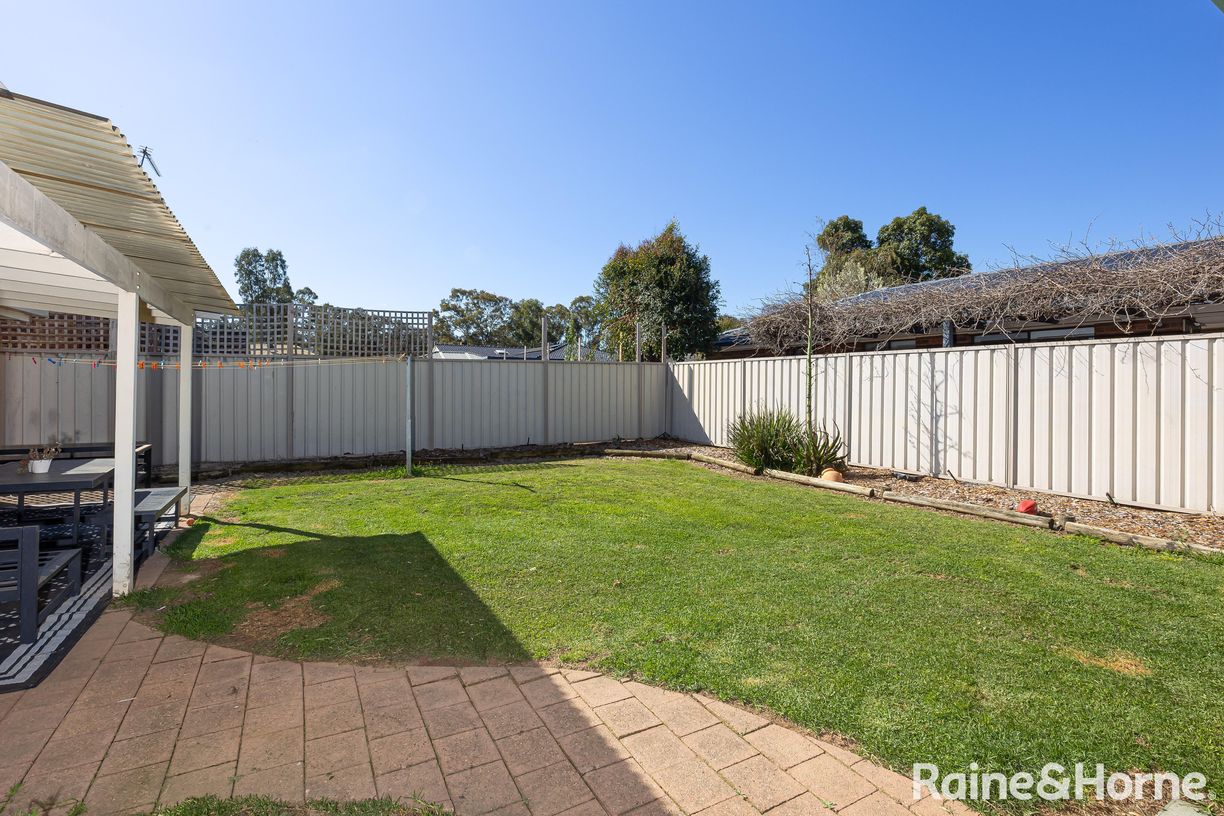 28 Eastlake Drive — photo 12 of 15