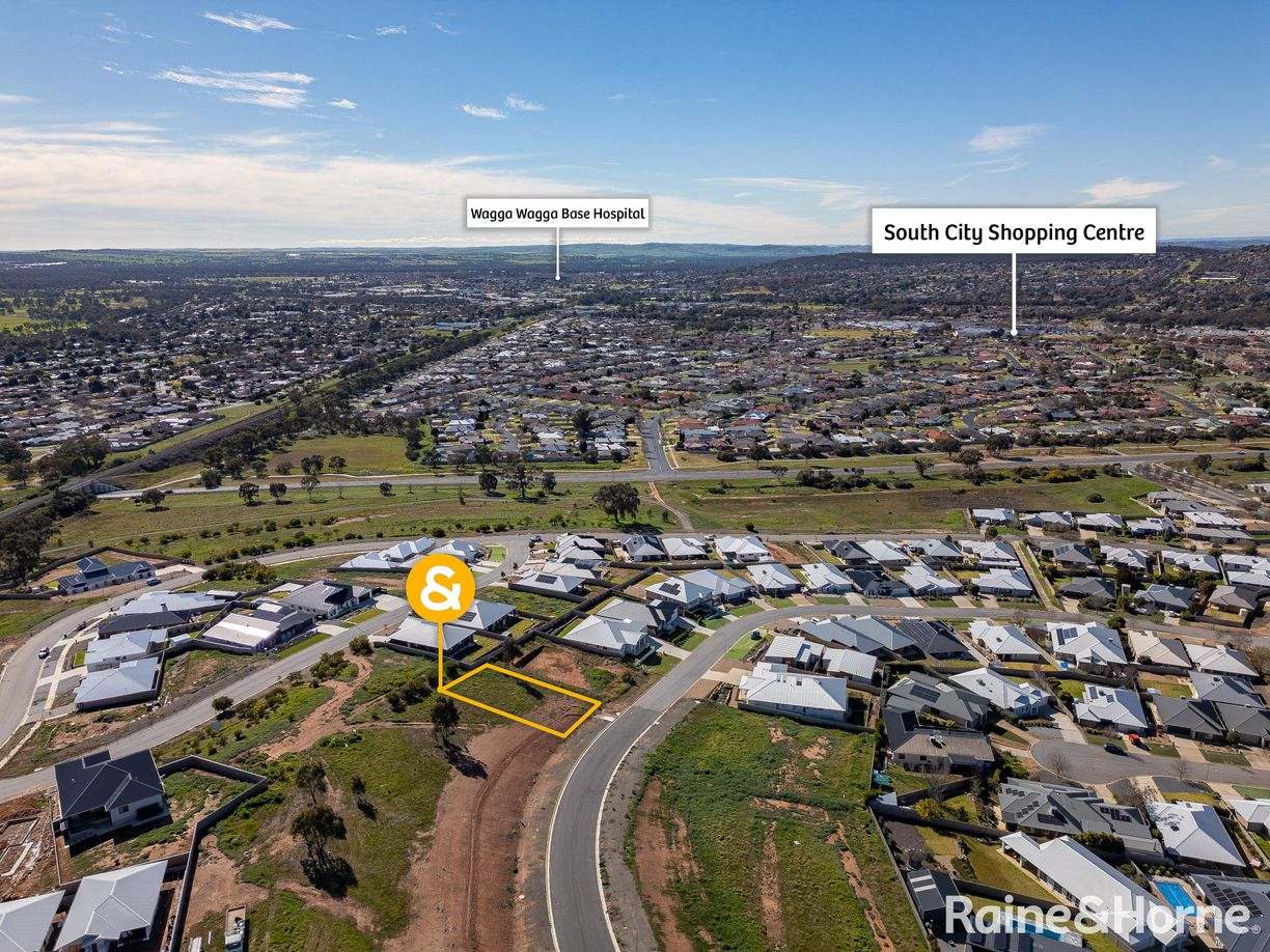 28A Preston Crescent — photo 2 of 4