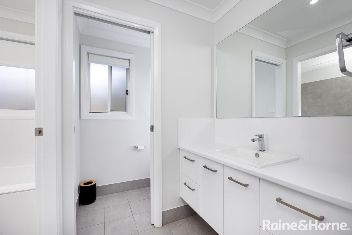 2/34 Ross Parkway — photo 10 of 16