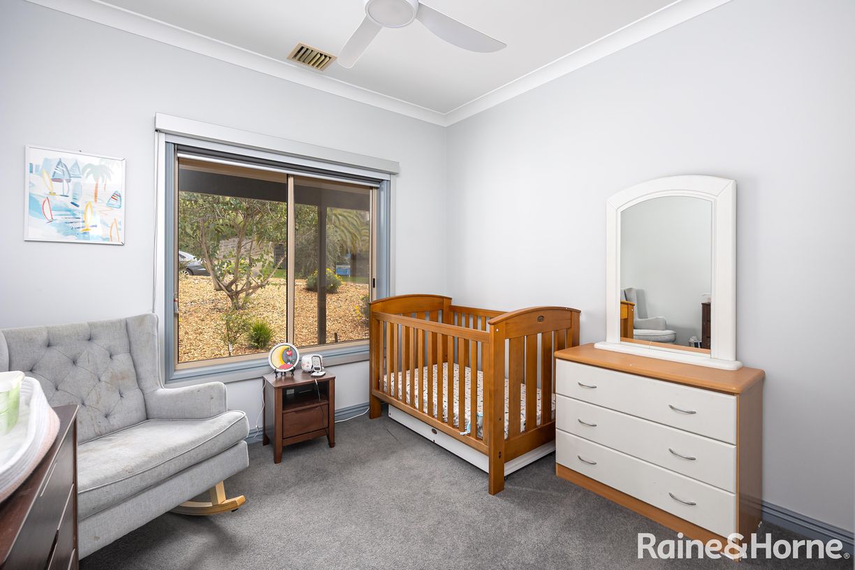 27 Andrews Avenue — photo 11 of 22