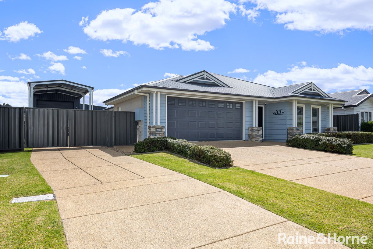 35 Guttler Street — photo 2 of 22