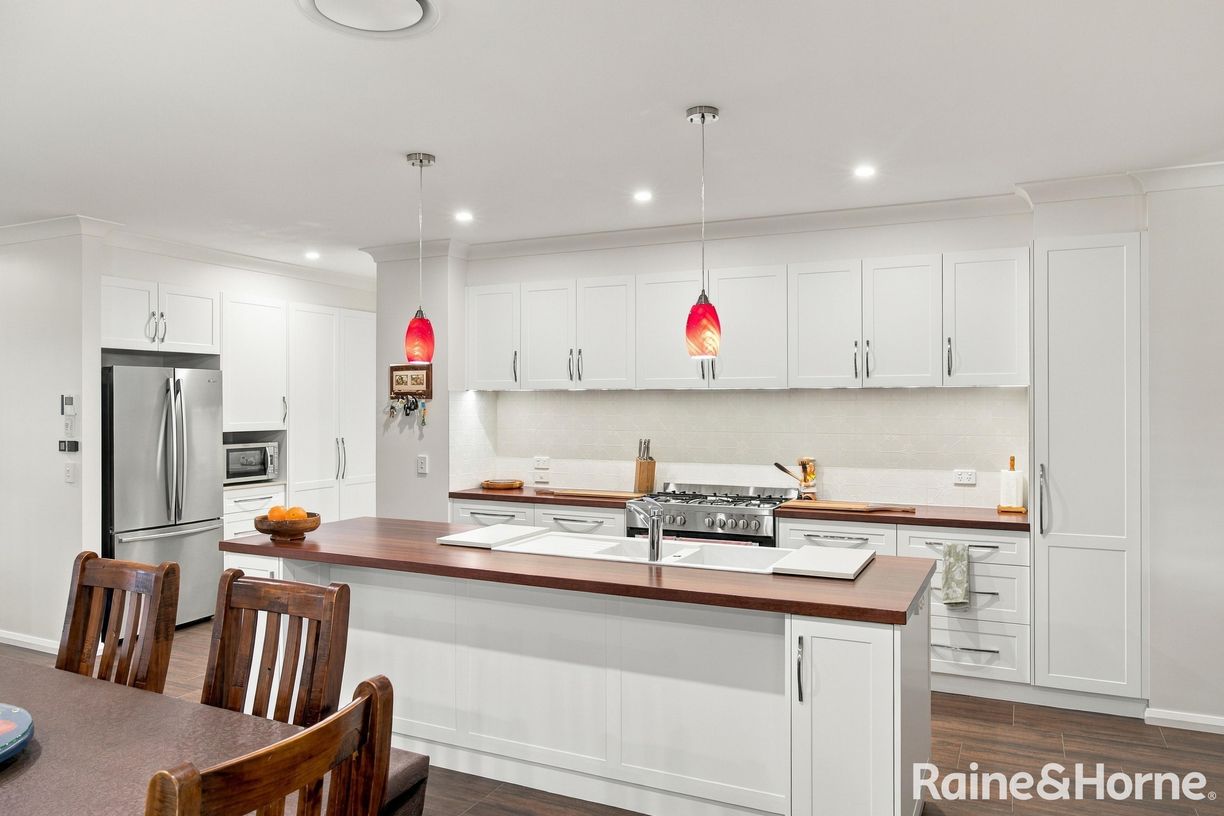 35 Guttler Street — photo 7 of 22