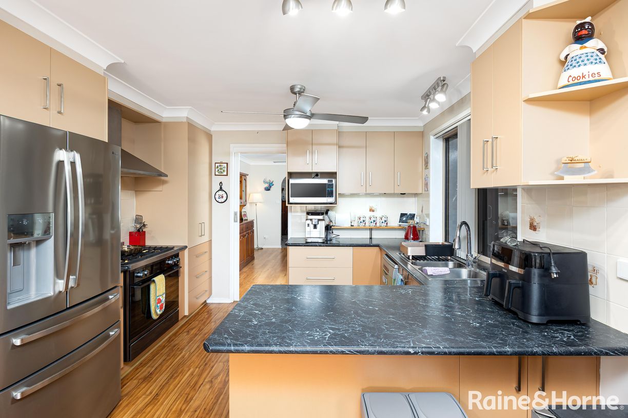 69 Eldershaw Drive — photo 4 of 19