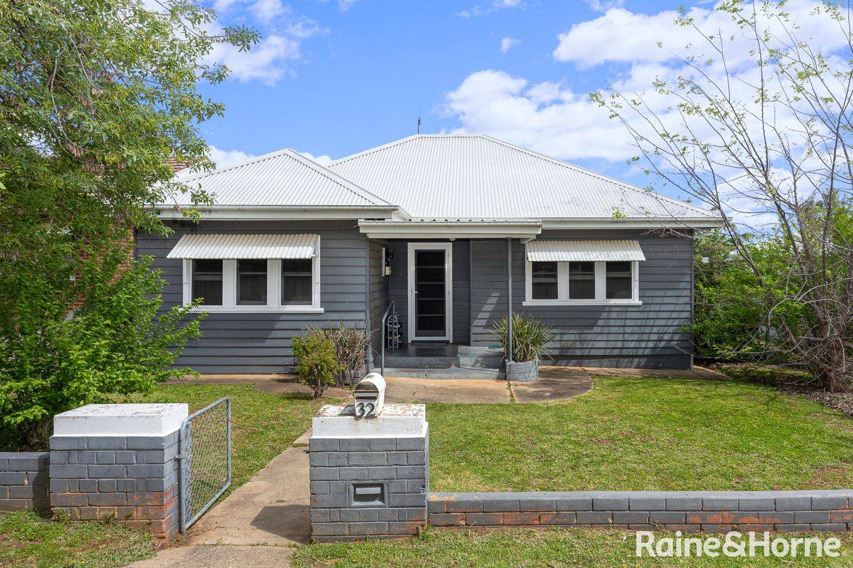 1/32 Croaker Street — photo from Raine & Horne Wagga Wagga