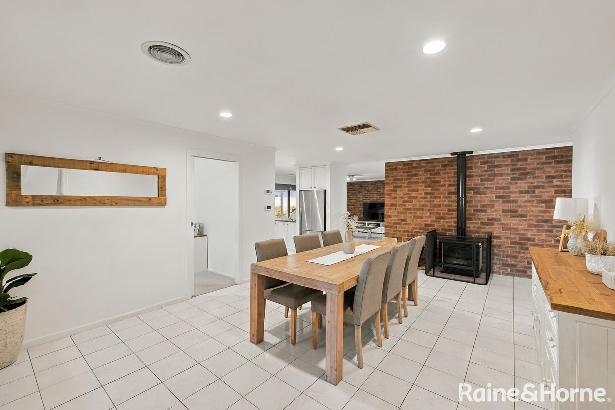 6 Angel Street — photo 4 of 18