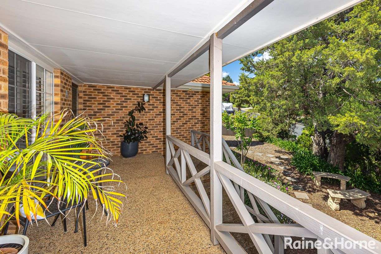 27 Allambie Way — photo 3 of 17