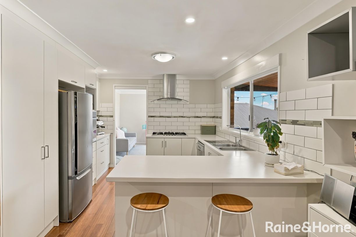 27 Allambie Way — photo 6 of 17