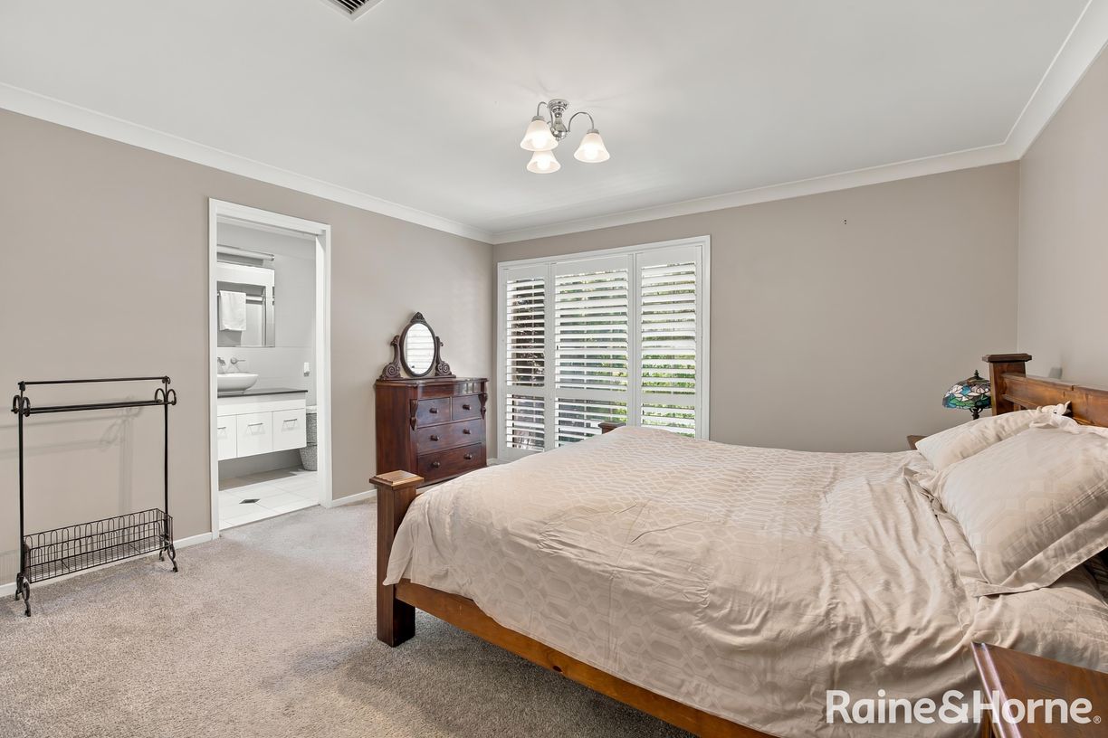 27 Allambie Way — photo 8 of 17