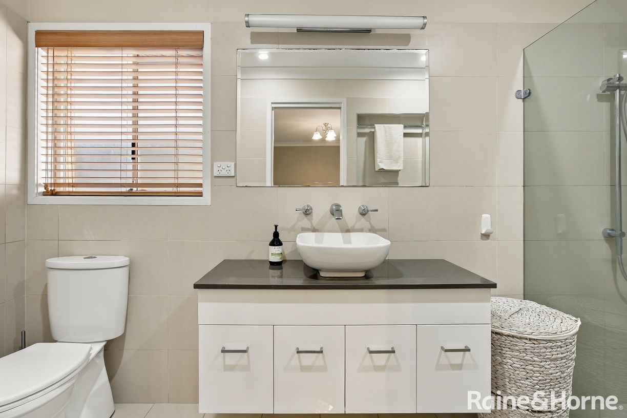 27 Allambie Way — photo 9 of 17