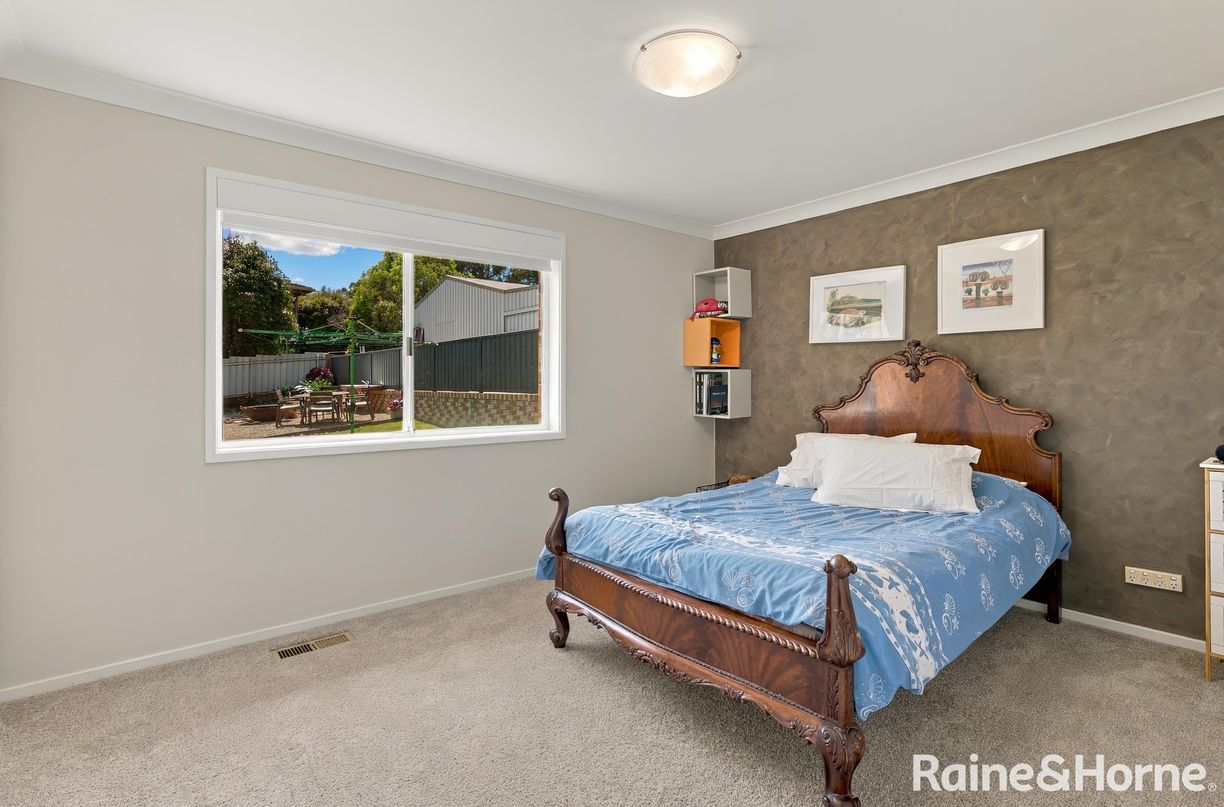 27 Allambie Way — photo 10 of 17