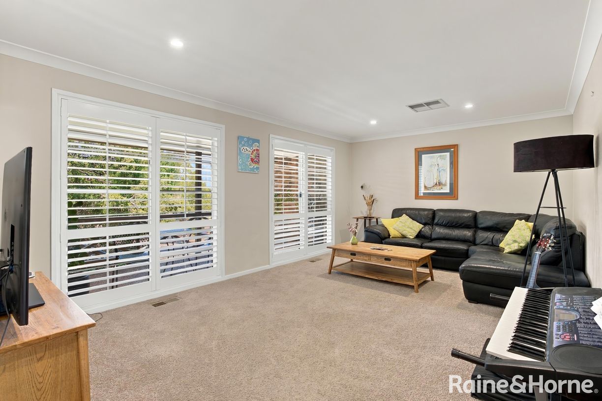 27 Allambie Way — photo 4 of 17
