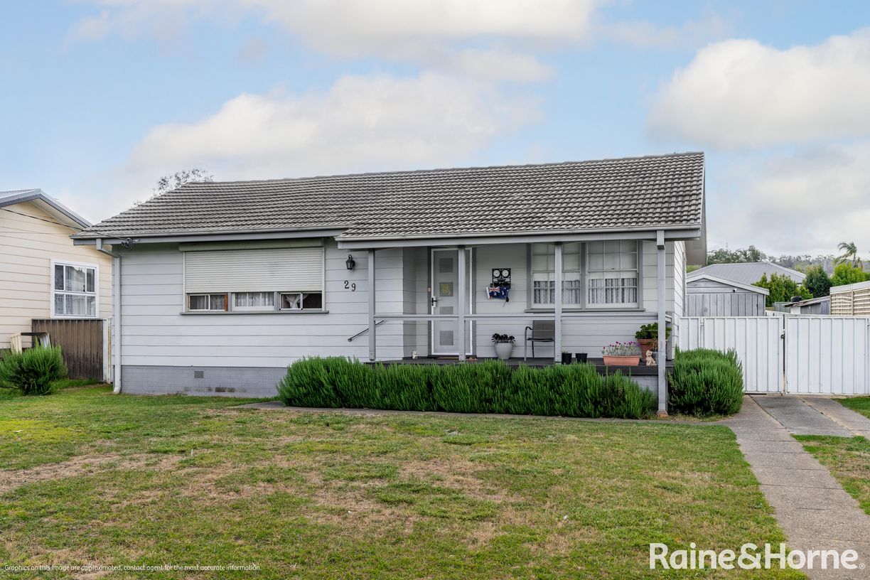 29 Ziegler Avenue — photo from Raine & Horne Wagga Wagga