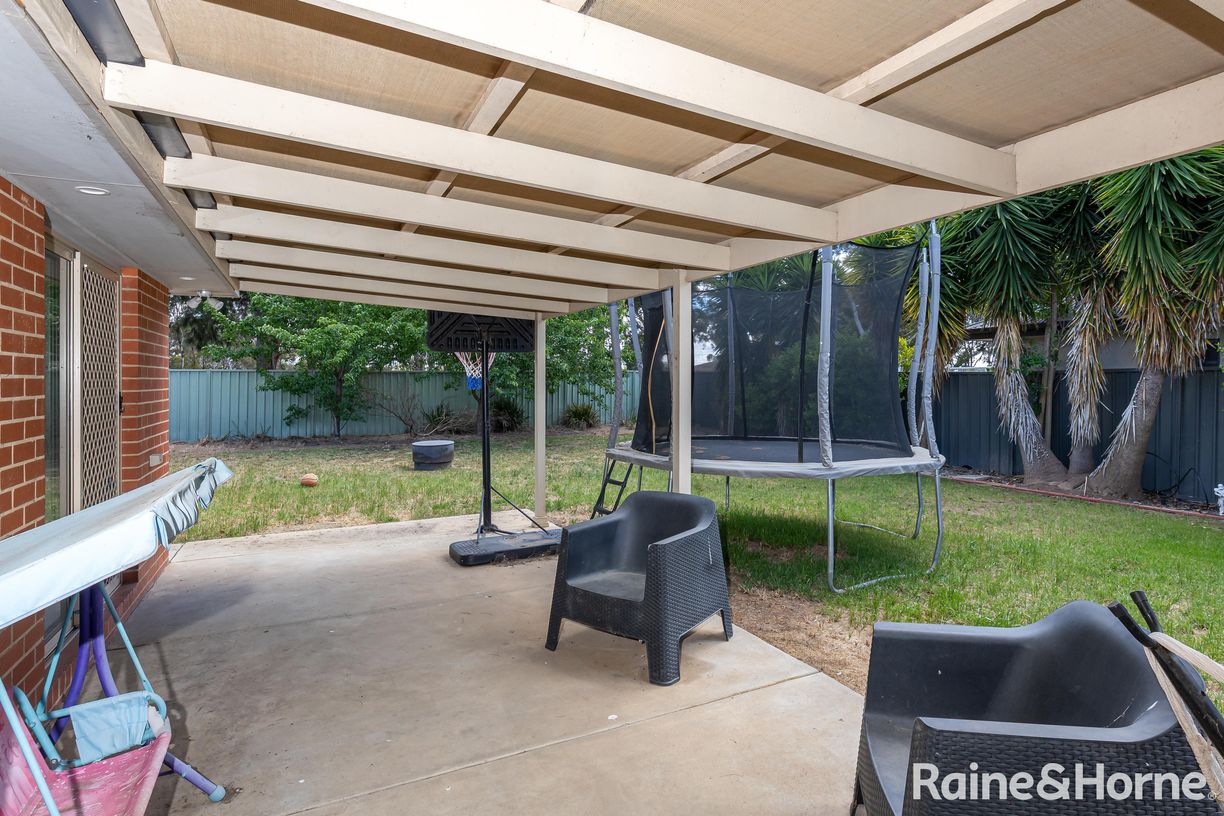 12 Adjin Street — photo 11 of 15