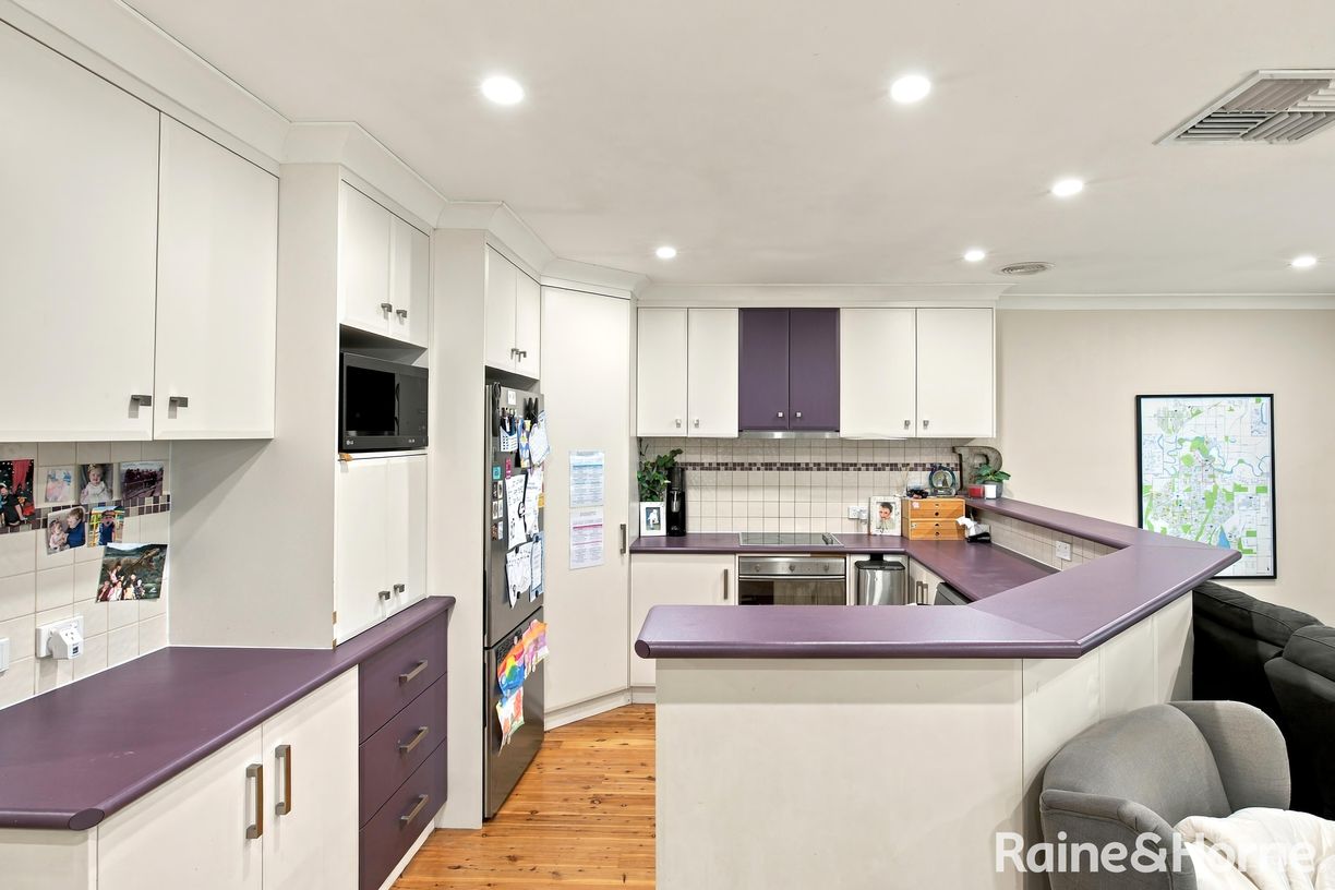 12 Adjin Street — photo 4 of 15