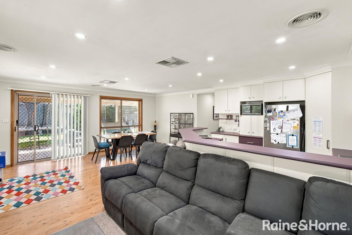 12 Adjin Street — photo 5 of 15