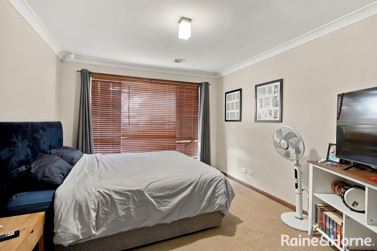 12 Adjin Street — photo 6 of 15