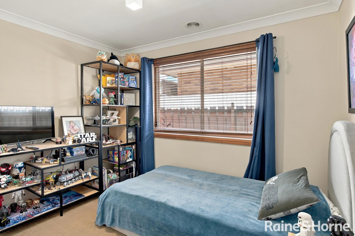12 Adjin Street — photo 8 of 15