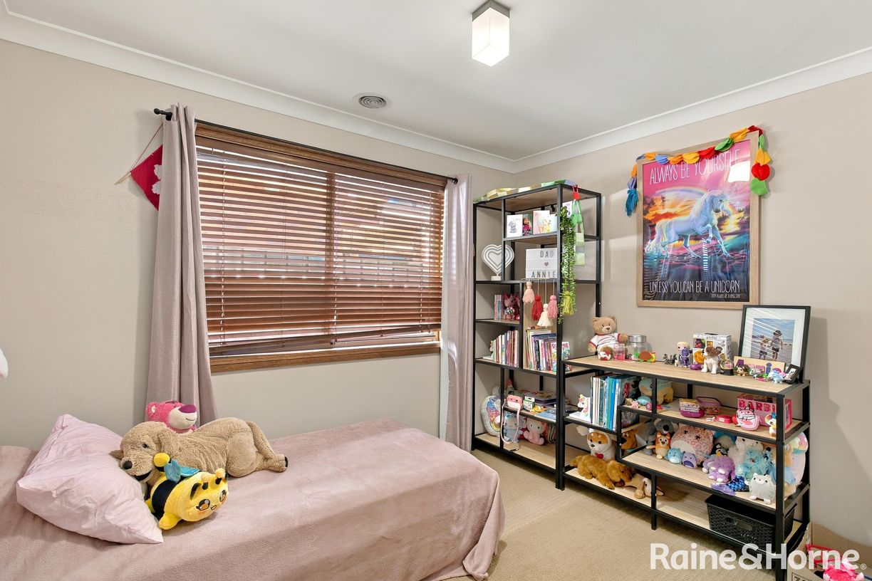 12 Adjin Street — photo 9 of 15
