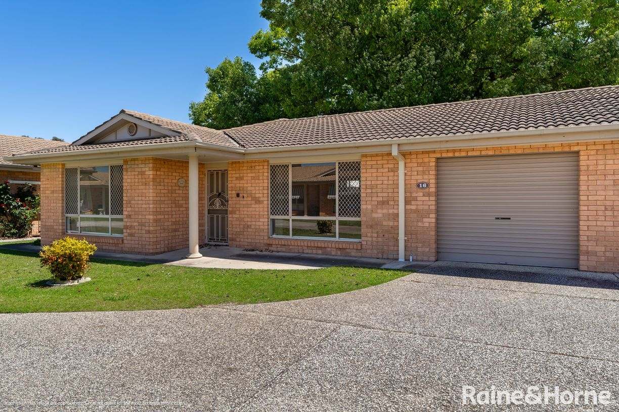 16/12 Thomas Street — photo from Raine & Horne Wagga Wagga