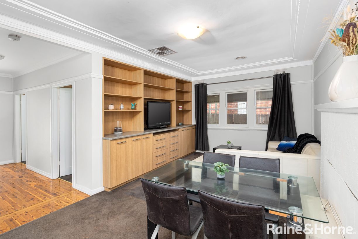 1/32 Croaker Street — photo 2 of 14