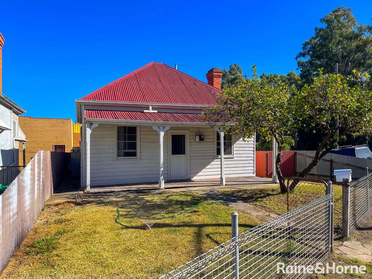 130 Tarcutta Street, WAGGA WAGGA, NSW 2650 Raine & Horne Wagga Wagga