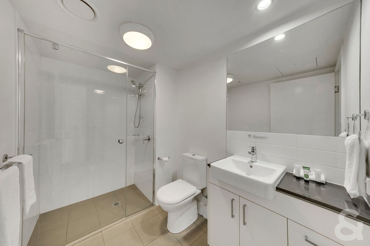 602/52 Oaka Lane — photo 5 of 12