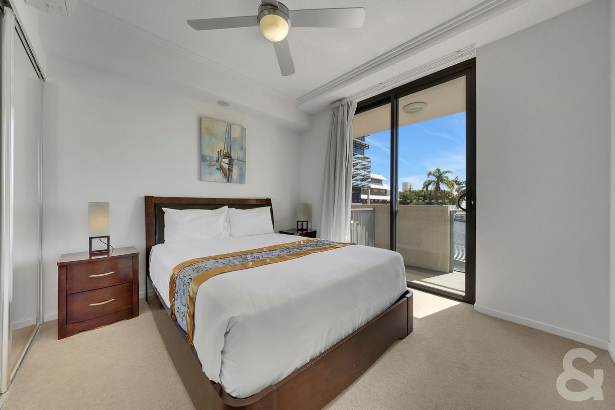 602/52 Oaka Lane — photo 4 of 12