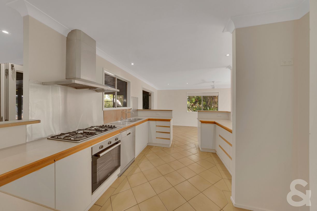 15 Wyndham Road — photo 5 of 24