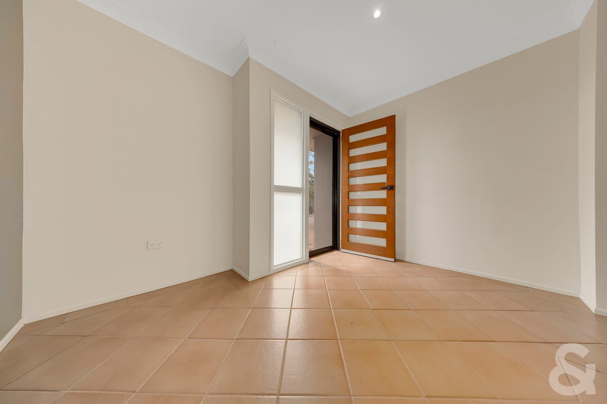 15 Wyndham Road — photo 4 of 24