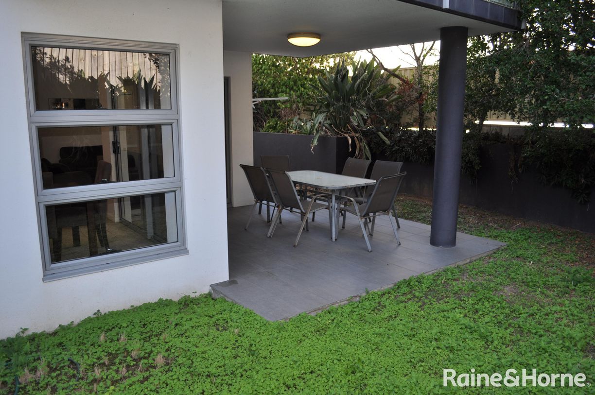 1/11 Glenlyon Street — photo 16 of 19