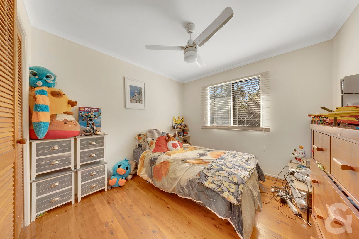 8 Ferguson Crescent — photo 7 of 17