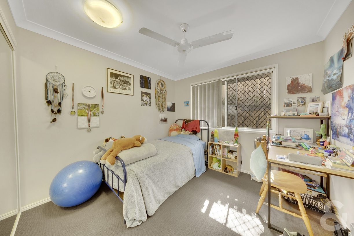 2/28 Sanctuary Place — photo 6 of 13