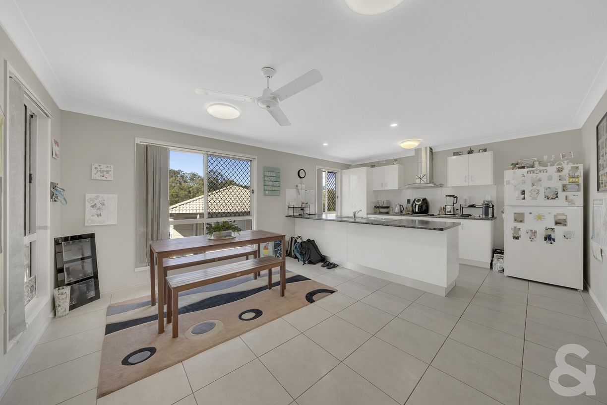 2/28 Sanctuary Place — photo 10 of 13