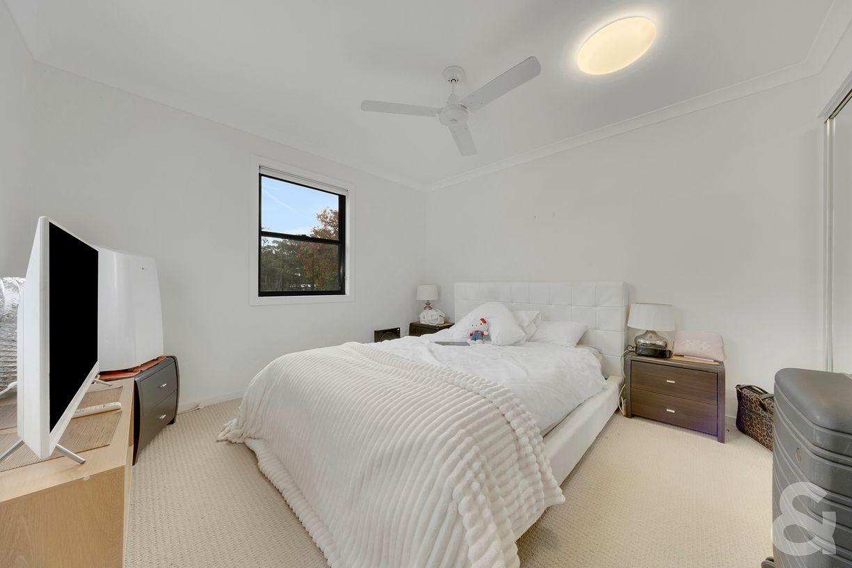 2/1 Michel Place — photo 9 of 14