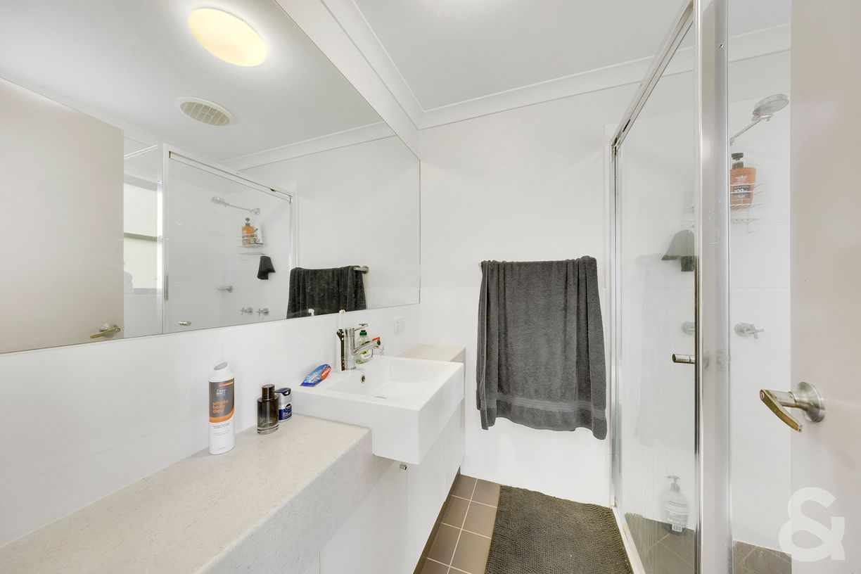 2/1 Michel Place — photo 10 of 14