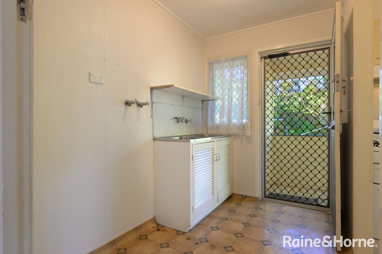 4 Pershouse Street — photo 12 of 14
